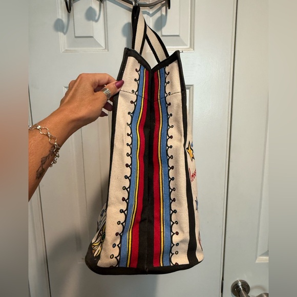 Brighton Queen Canvas Tote - Picture 3 of 8